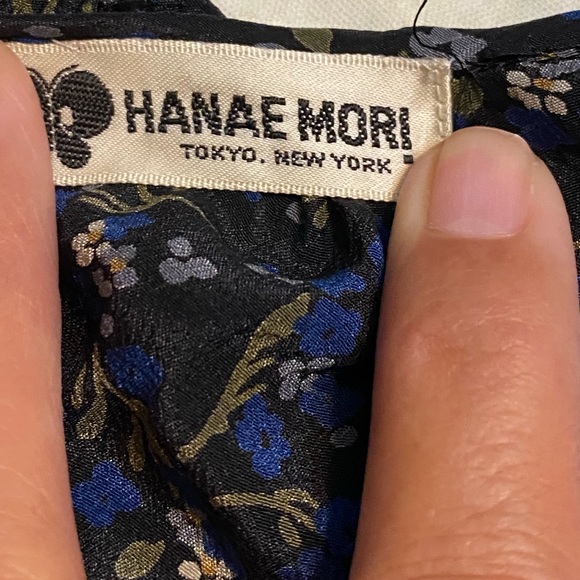 Beautiful Hanae Mori blue & black silk floral print midi long style dres… - Picture 5 of 11